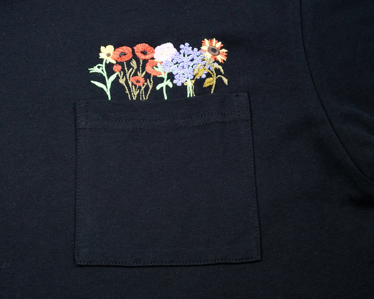 "Peony" US Embroidered T-Shirt ii